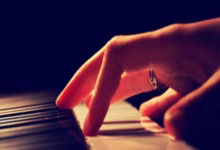 乐天堂联盟：法尔克：拜仁放弃引进乔纳森-戴维，认为球员特点不适合球队.